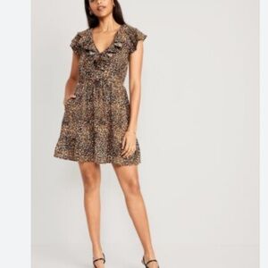 Old Navy Women's Size M ~-Ruffle-Trim Mini Dress .. NWT